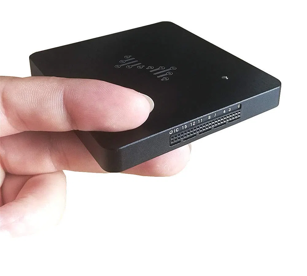 DSLogic Plus Logikanalysegerät (USB basiert) mit 400 MHz Abtastrate, 256 Mbits Speicher, USB 2.0 Schnittstelle, 16 Kanäle