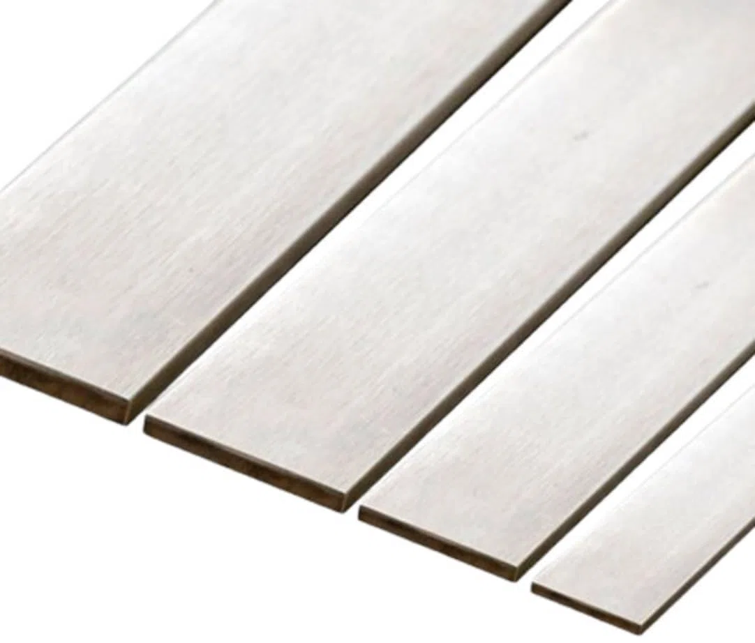 Messerstahl 1.2067 Dauerschnittstahl / 102Cr6, auch bekannt als L3-Stahl (600x35x3mm)