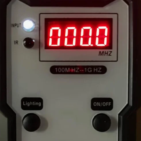 Schlüsselschaltertester, Frequenzzähler für Fernbedienungsschlüssel, 100 M Hz Bis 1 G Hz Hochpräziser Digitalanzeige-Schlüsselanhänger-Frequenztester