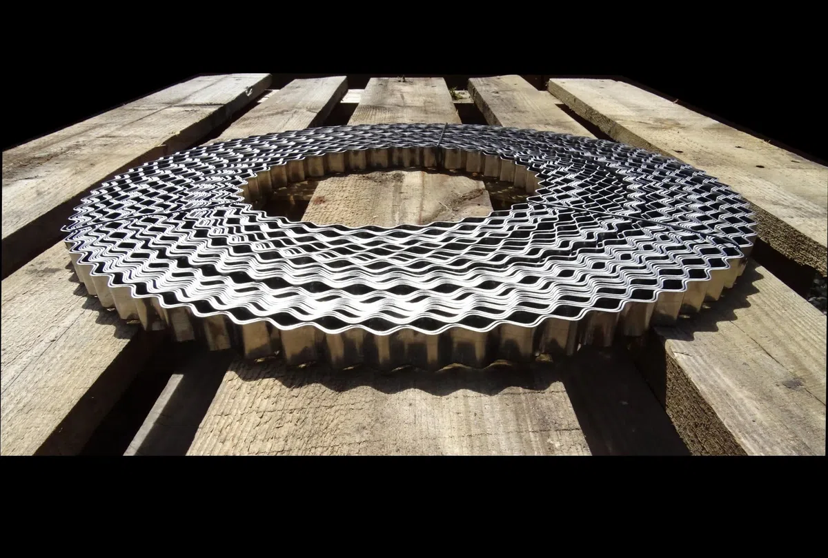 18 mm Edelstahl Wellenband Welleneisen aus Edelstahl optimaler Rissschutz für Bretter Balken Stämme Holzrissschutz Wellenbandeisen (2)