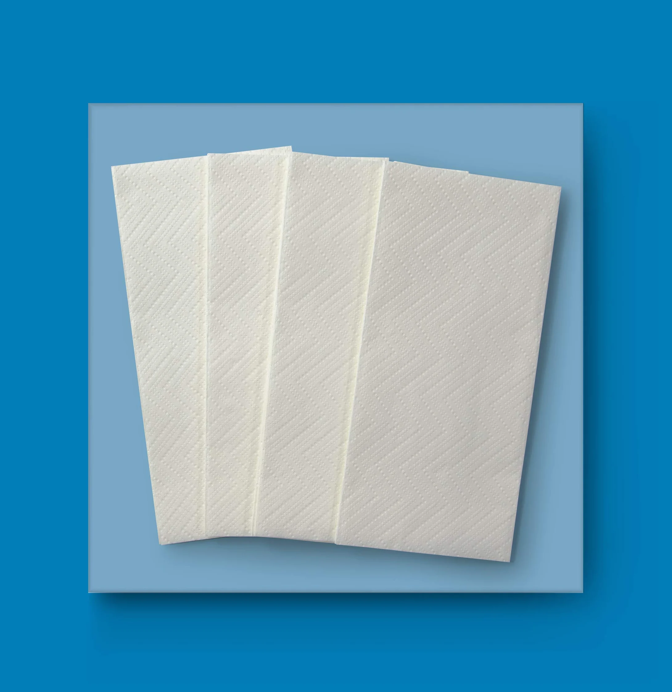 AmazonCommercial Einfach gefaltete Papierhandtücher( V-Falz ZZ-Falz) 2-lagiger Zellstoff 3990 Blatt (15 Packungen à 266 Blatt) Blattgröße: 22 x 21cm kompatibel mit H3-Spendern