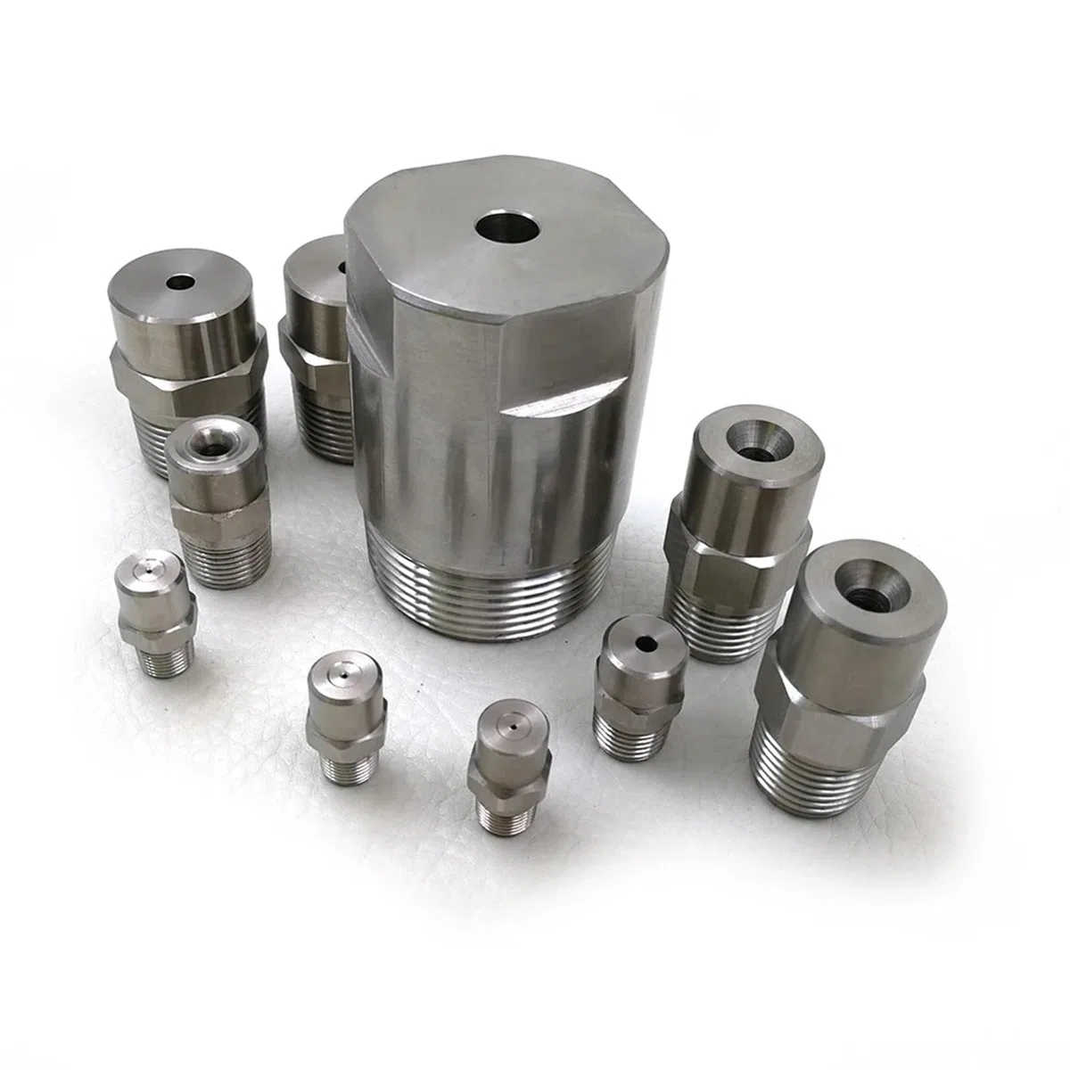 1I4 Zoll / 4 Stück 40 Grad Edelstahl Standardwinkel Vollkegeldüse Industrielle Befeuchtungs-Befeuchtungs-Hochdruckdüse Für Unterbodenreinige(2.4mm)