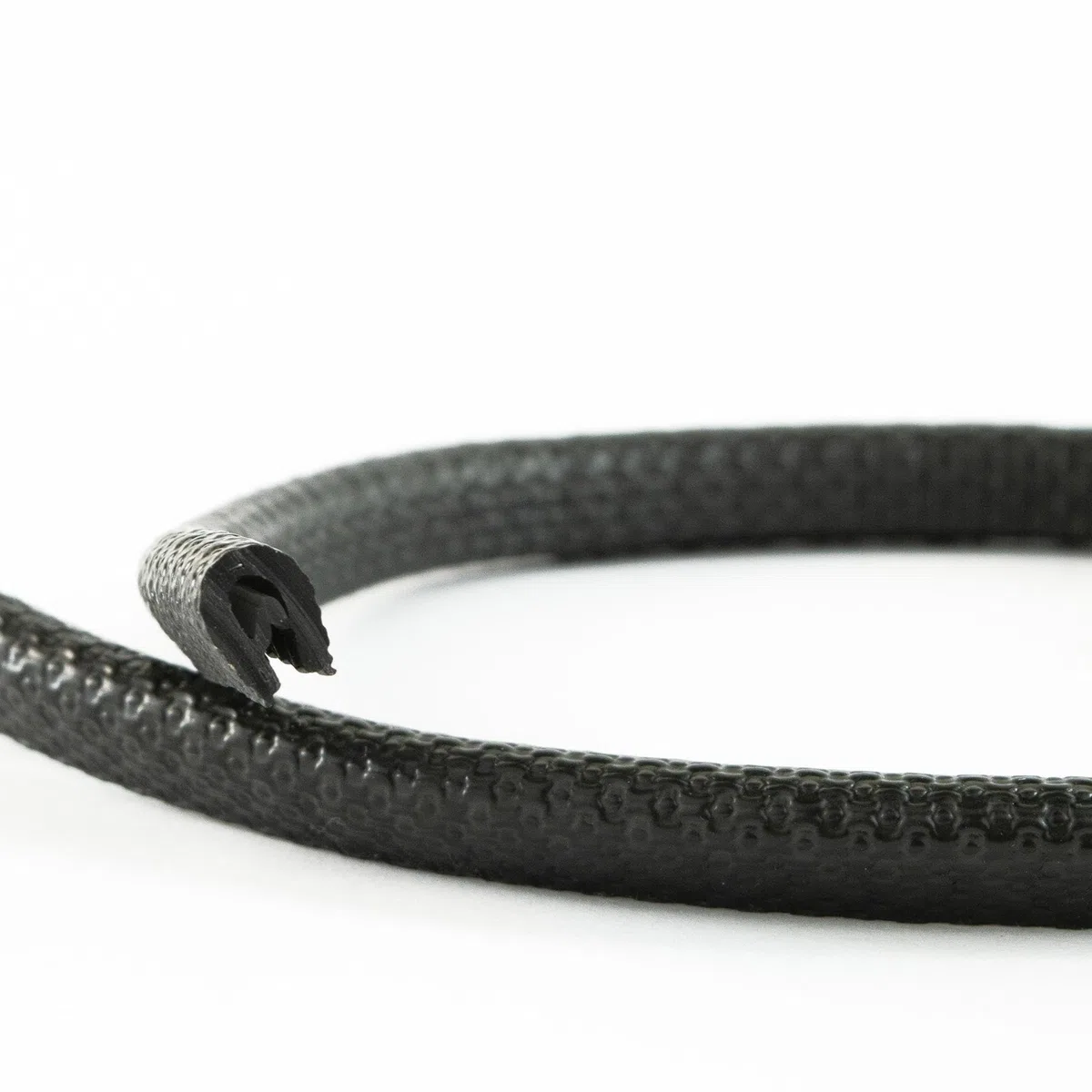 EUTRAS Kantenschutz 0,5–1,5 mm Schwarz – Selbstklemmendes U-Profil ohne Kleber, PVC mit Stahlkern, Türkantenschutz Auto, Schutzleiste für Blech, Metall, Möbel & Karosserie