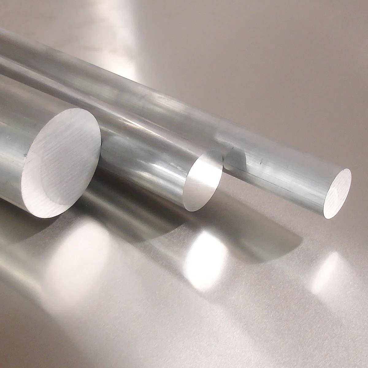 Aluminium Rund Durchmesser Ø 28mm | Länge = 1000mm (100cm) Rundstab zum Drehen, Fräsen, Bohren, Sägen