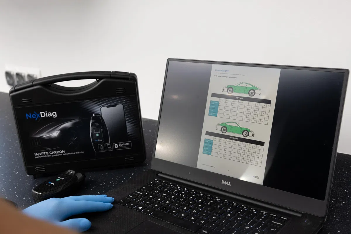 NexPTG Pro Carbon Lackmessgerät Auto mit App für iOS & Android| Professionelles lackdickenmessgerät & Lackprüfgerät | Lackmessgerät | Lackschichtmessung App