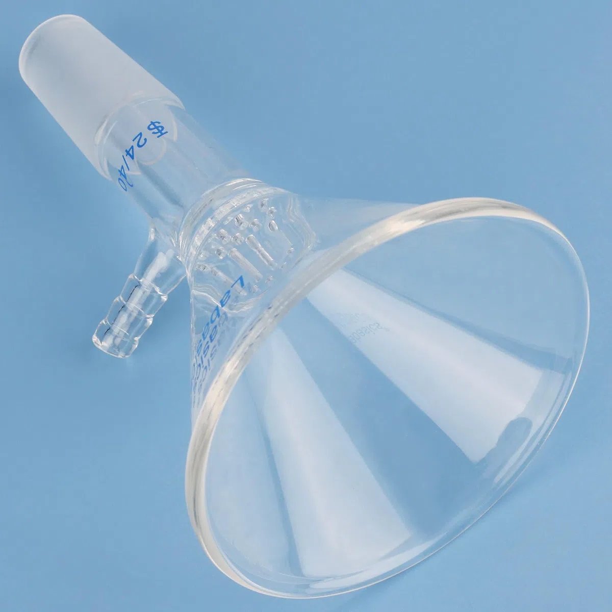 Labasics Filtertrichter aus Borosilikatglas mit 90 mm oberer Außendimension, Dreieckige Form mit Glasfilterplatte, 24/40 Inneres Gelenk-Glasfiltertrichter